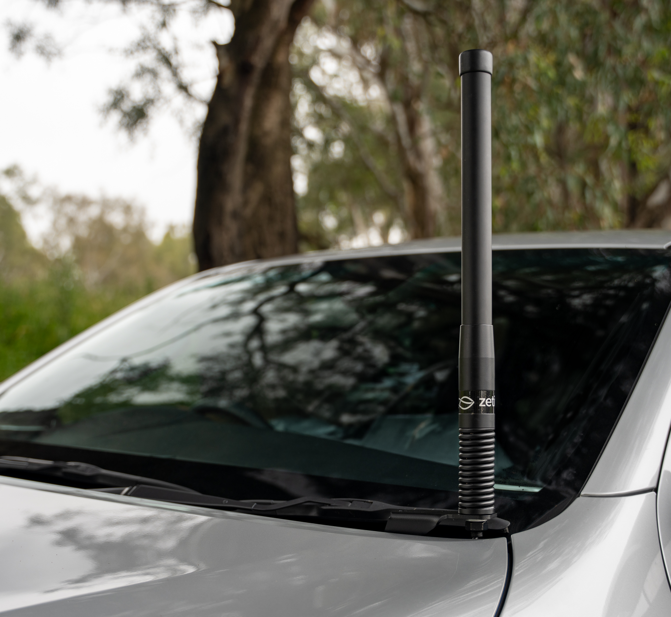 Next-Gen Everest UHF Antenna & Icom CB Radio Pack | Zetifi