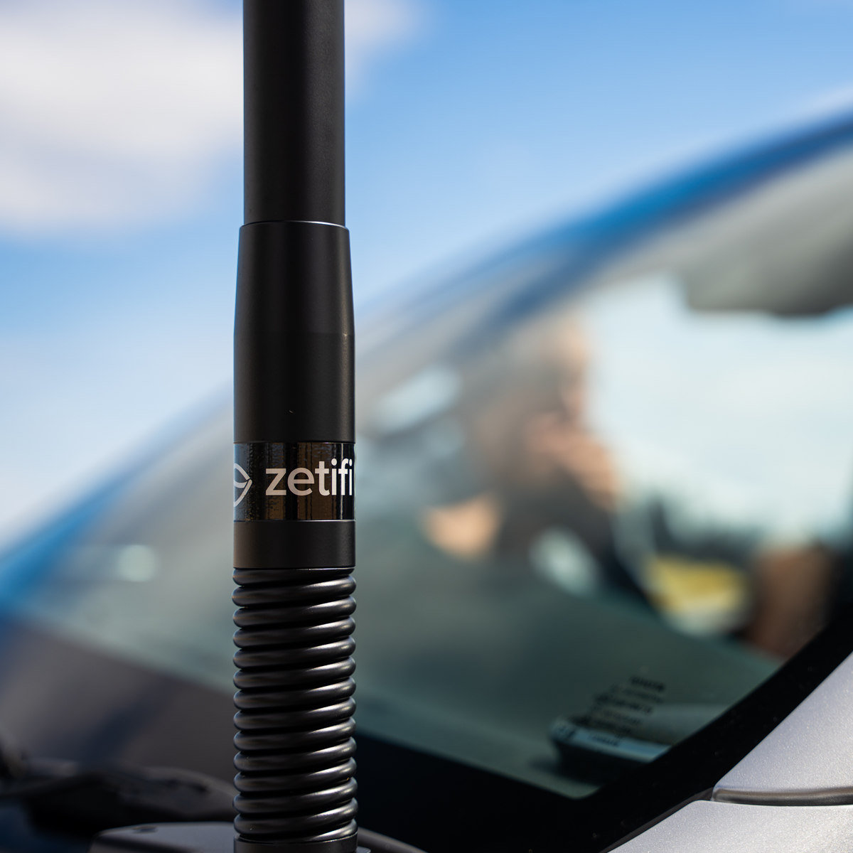 Toyota HiLux UHF Antenna & Icom CB Radio Pack | Zetifi